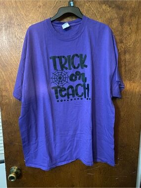 3xl Purple T-shirt With Trick Or Teach Saying.